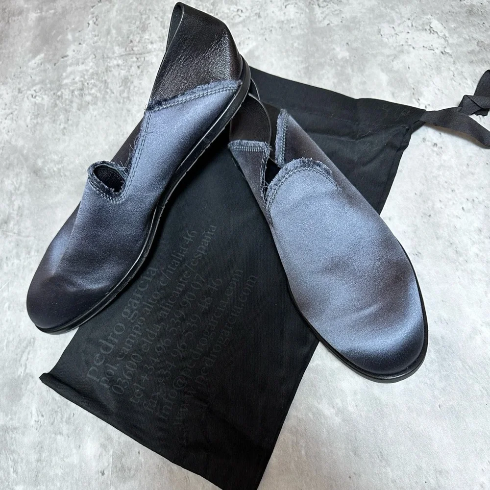 RARE Pedro Garcia Yamir satin leather slipper flat loafers gunmetal‎ blue/black